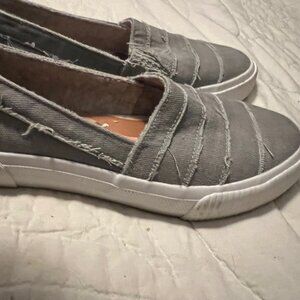 Blow Fish Slip on